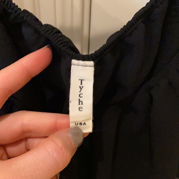 Crop top - Picture 2 of 3